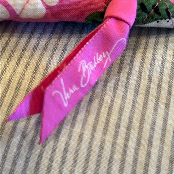 Vera Bradley Priscilla pink wallet! Lots of compartments - Picture 2 of 6